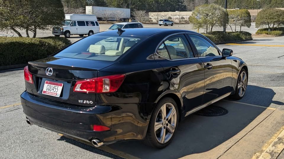 2013 Lexus IS 350 Sedan 4D photo 6