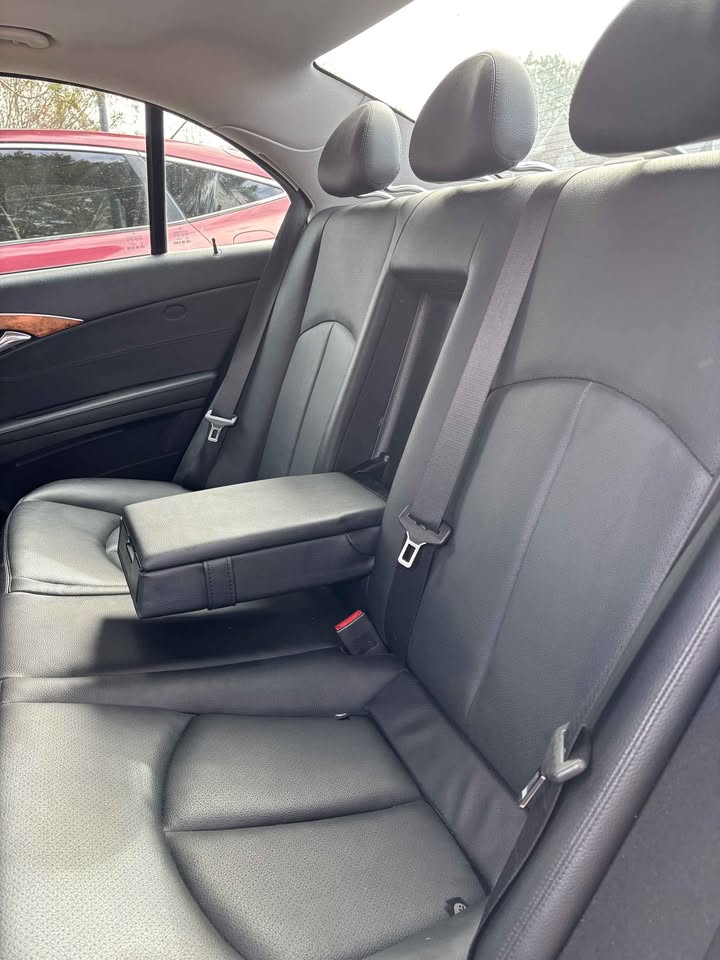2009 Mercedes-Benz E 320 Bluetec photo 3