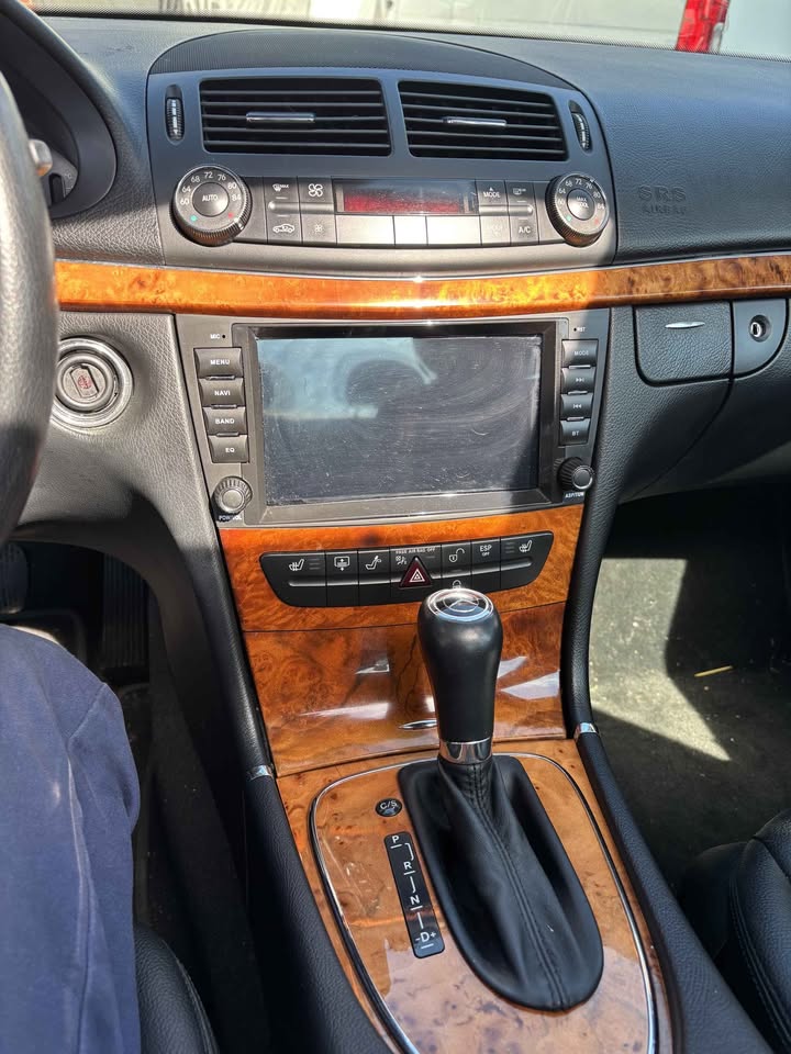 2009 Mercedes-Benz E 320 Bluetec photo 4