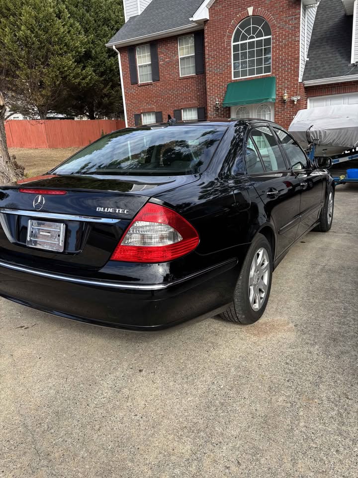 2009 Mercedes-Benz E 320 Bluetec photo 7