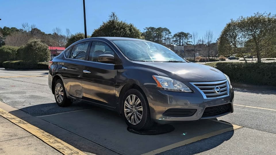 2013 Nissan Sentra SV Sedan 4D photo 2