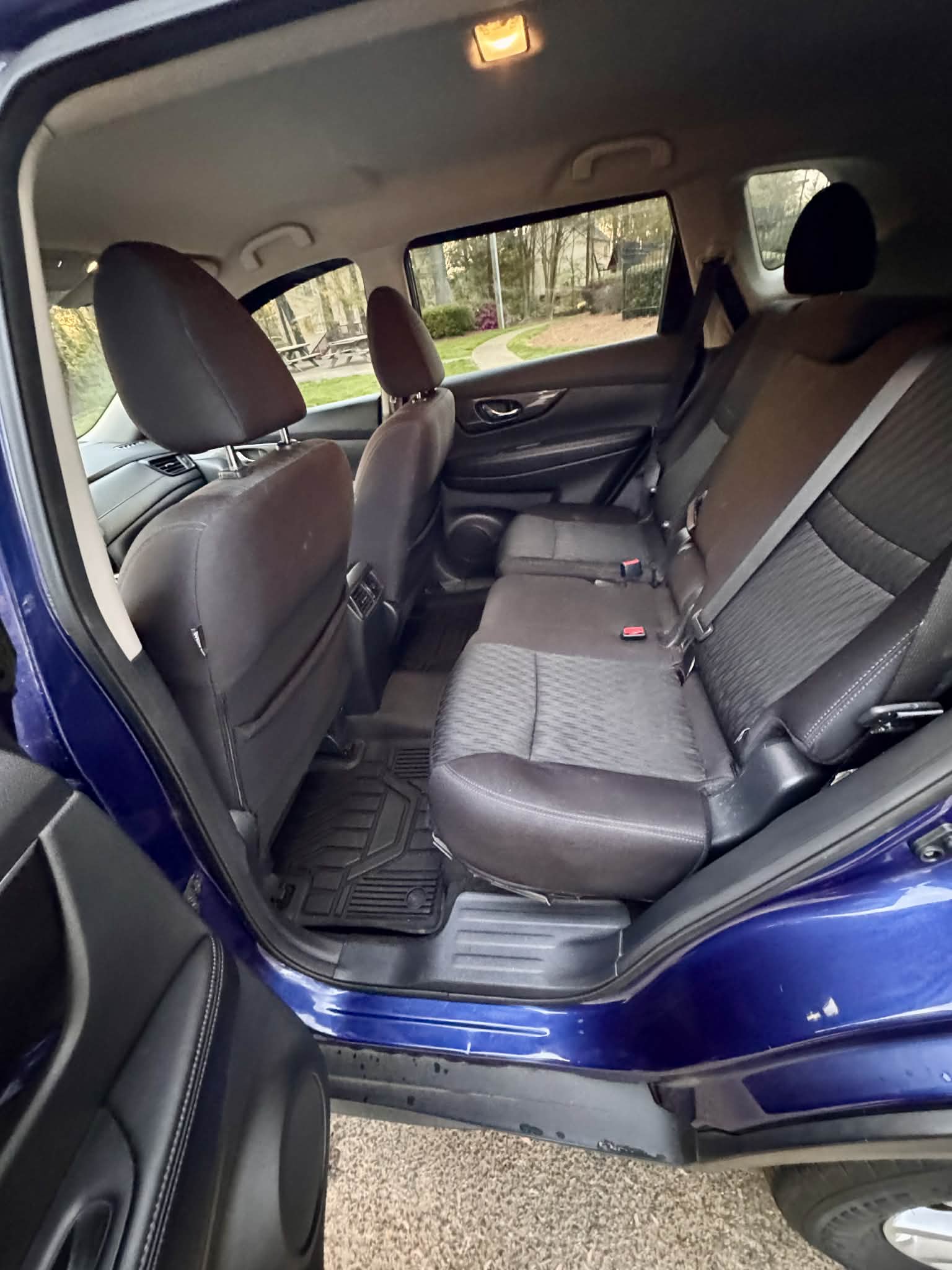 2019 Nissan Rogue SE photo 7