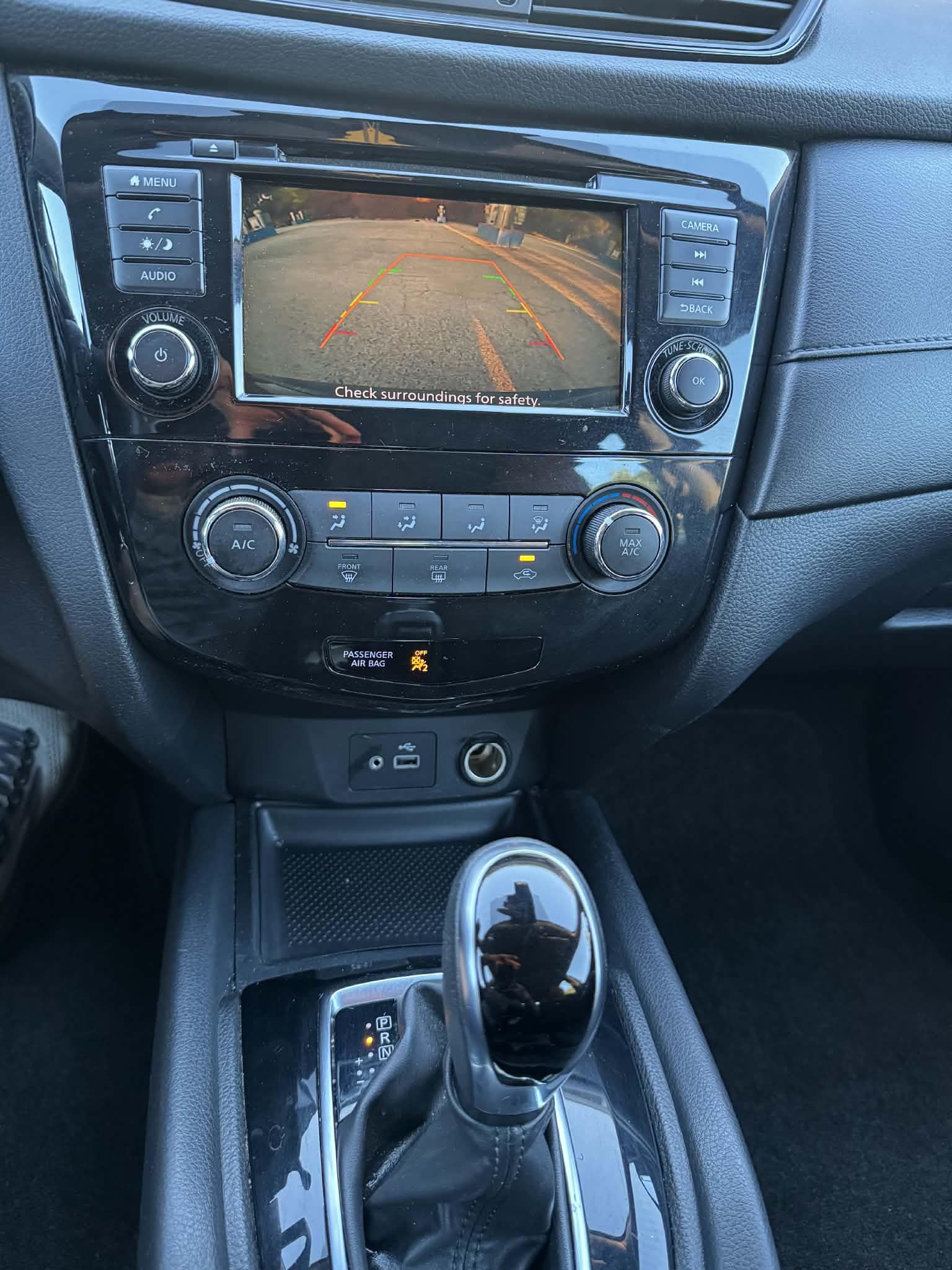 2020 Nissan Rogue S photo 9