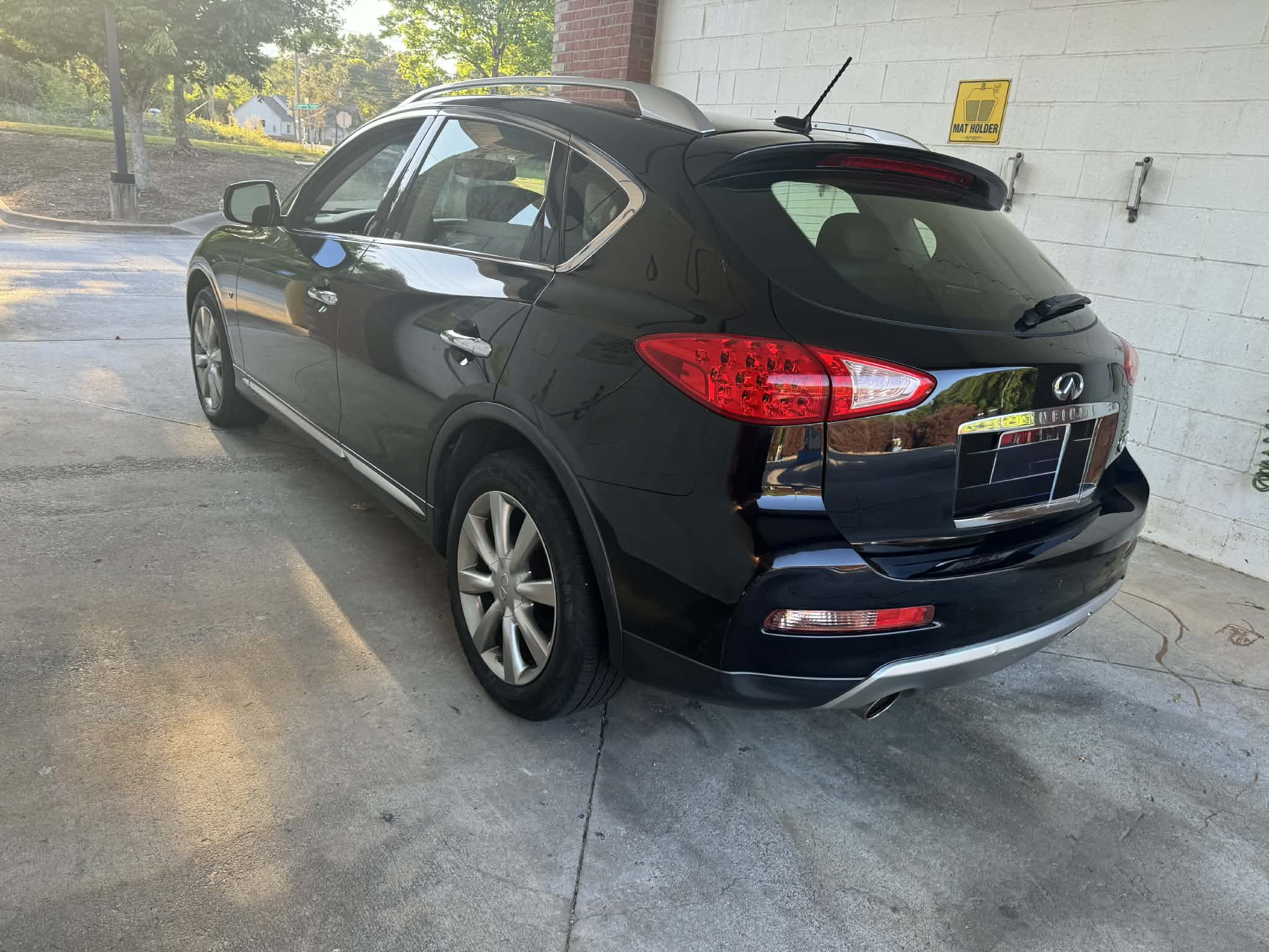 2017 Infiniti QX50 photo 4