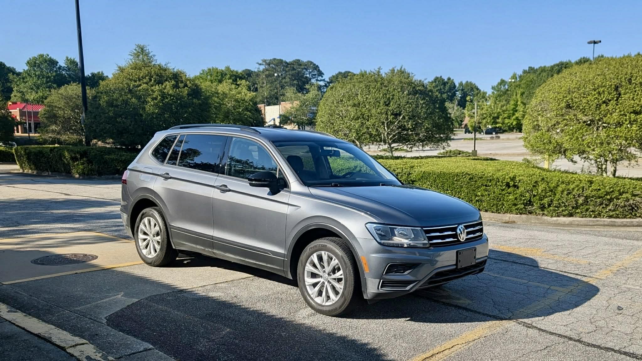 2019 Volkswagen Tiguan 4Motion S photo 3
