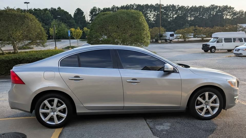 2016 Volvo s60 T5 Premier Sedan 4D photo 3