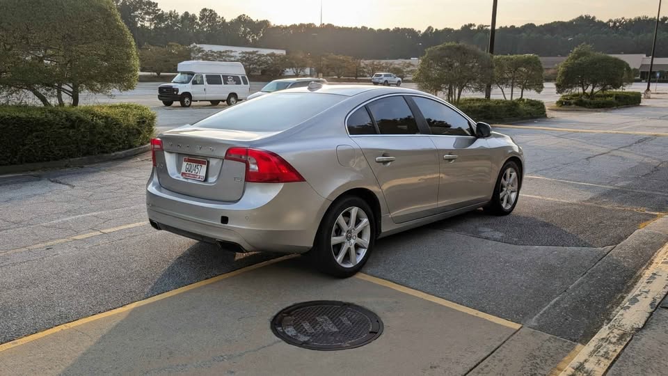 2016 Volvo s60 T5 Premier Sedan 4D photo 5
