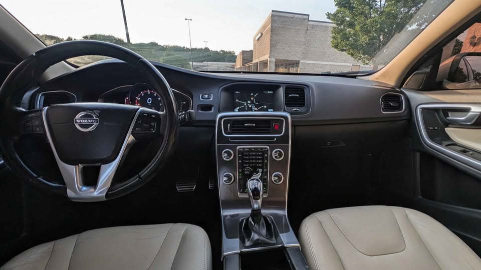 2016 Volvo s60 T5 Premier Sedan 4D photo 8