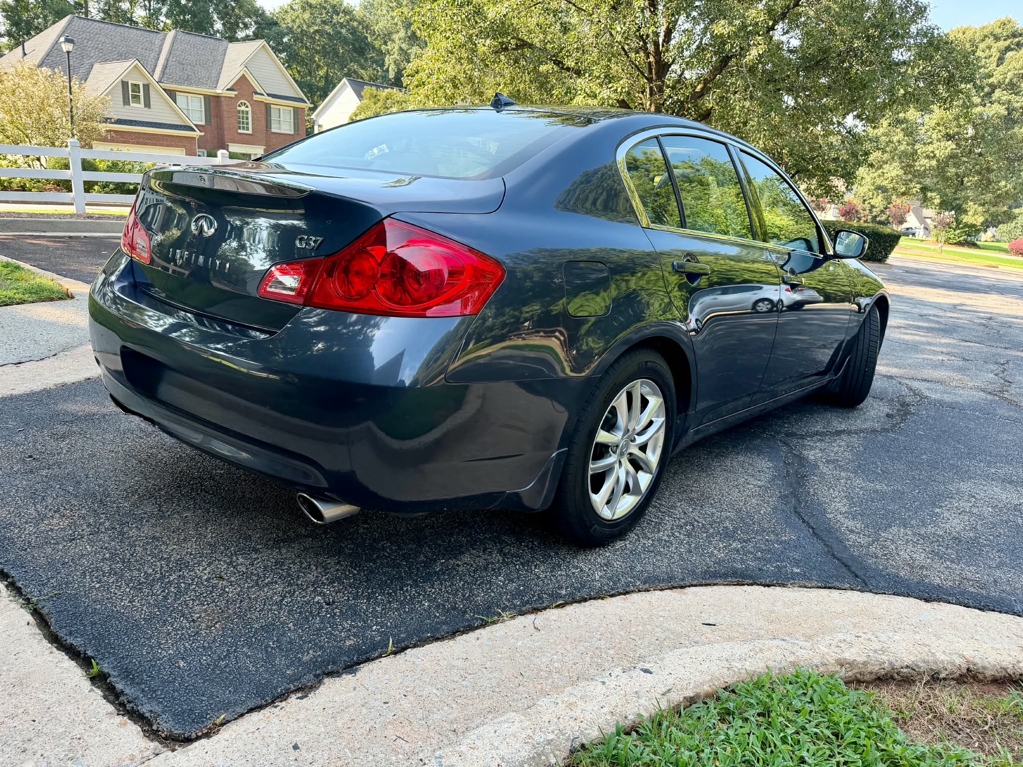2009 Infinti G37 photo 4