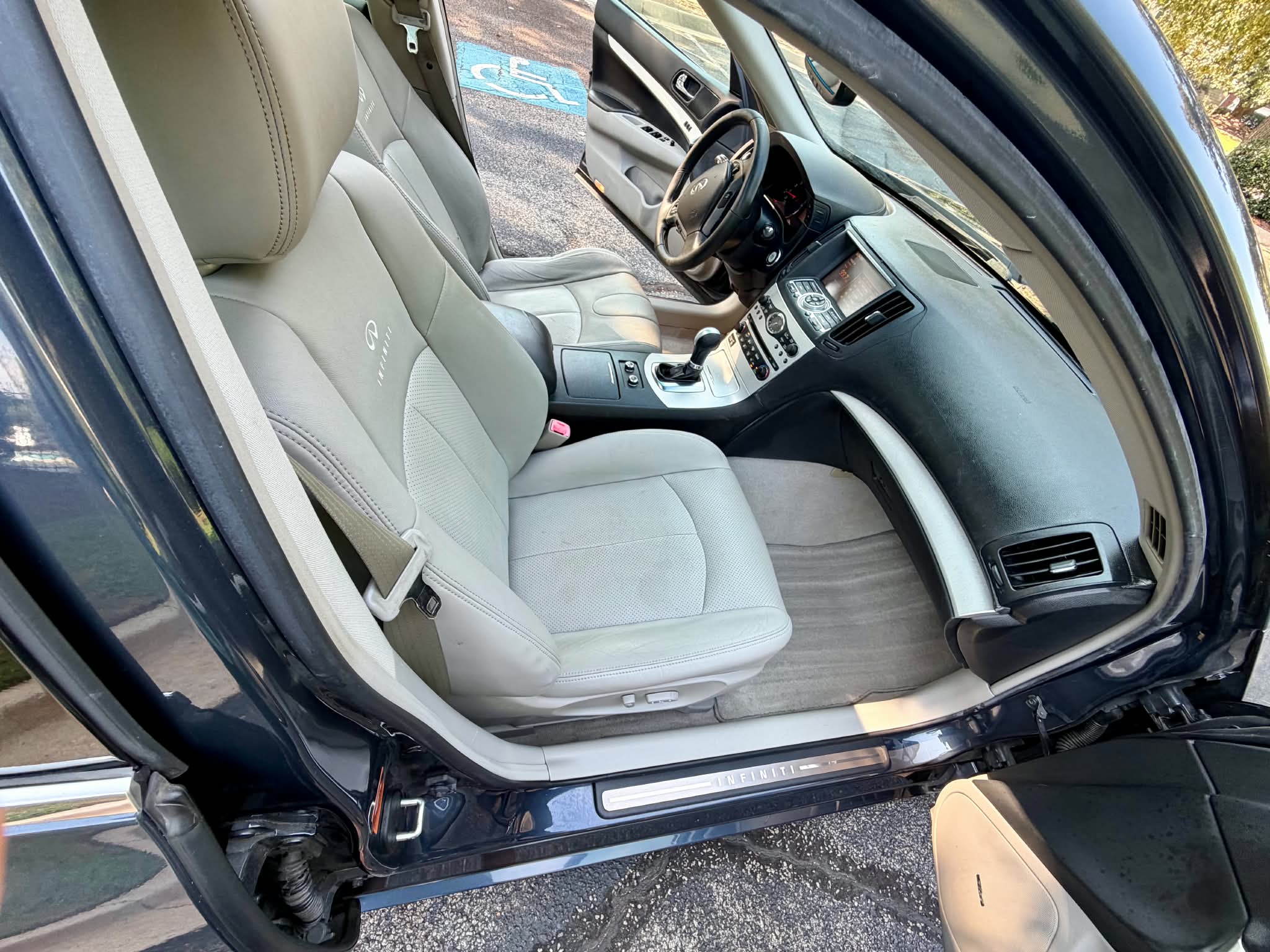 2009 Infinti G37 photo 6