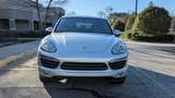 2014 Porsche Cayenne S-Hybrid photo 1
