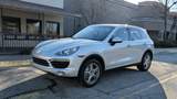 2014 Porsche Cayenne S-Hybrid photo 2