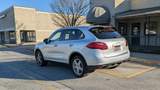 2014 Porsche Cayenne S-Hybrid photo 4