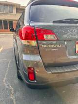 2014 Subaru Outback photo 4
