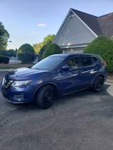 2017 Nissan Rogue photo 2