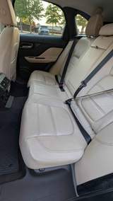 2017 Jaguar F-pace 35t Premium Sport Utility 4D photo 8
